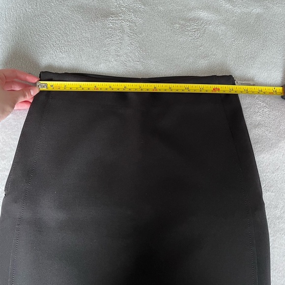 DYNAMITE SKIRT - Picture 7 of 7